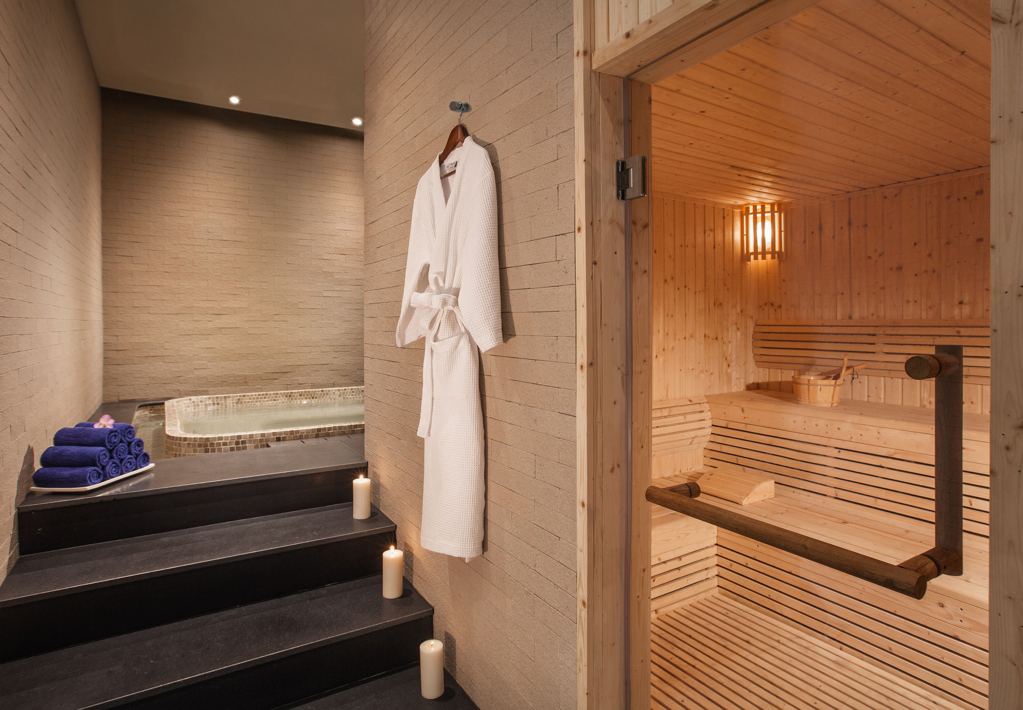 Metropole Hotel